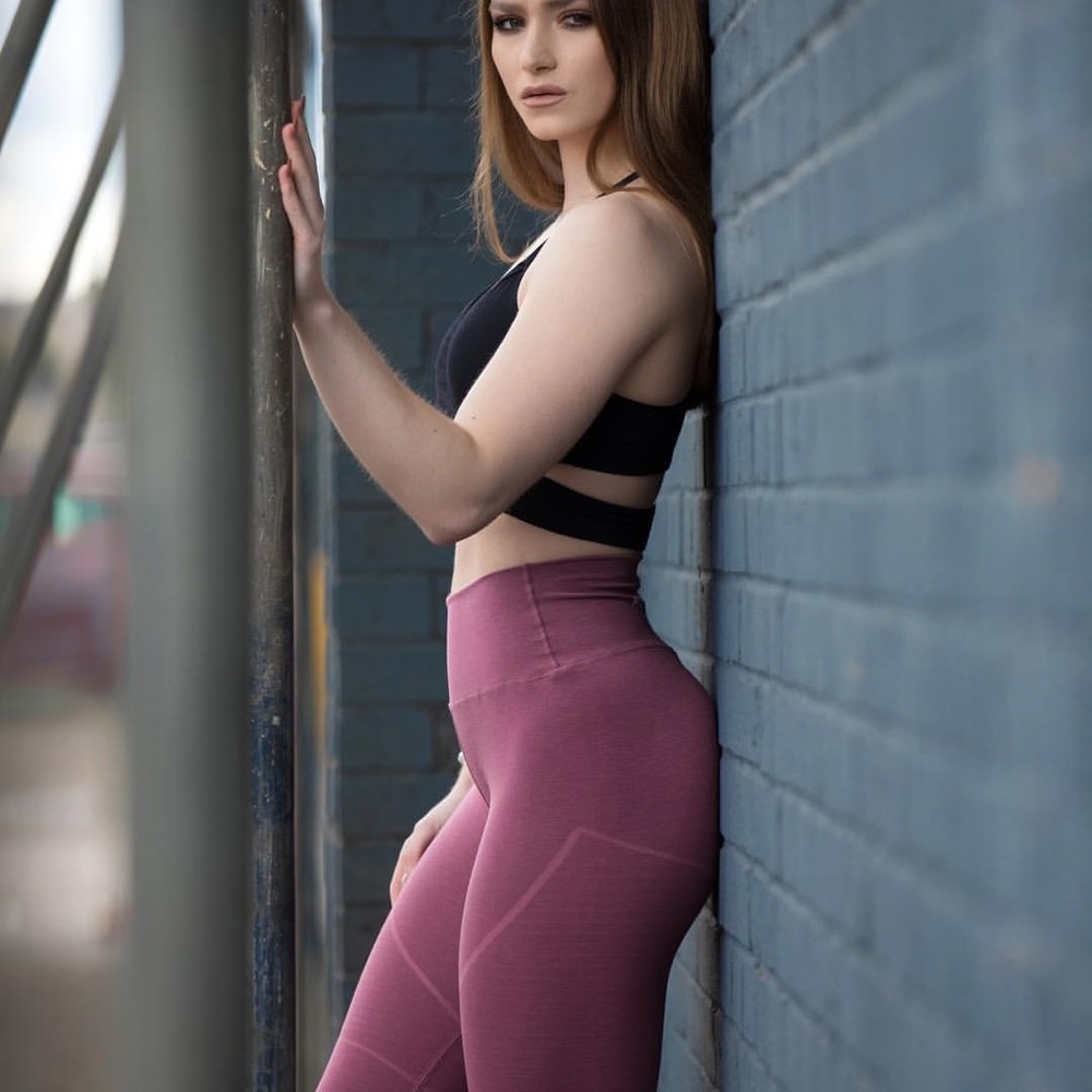 Alphalete Revival Leggings in Mauve